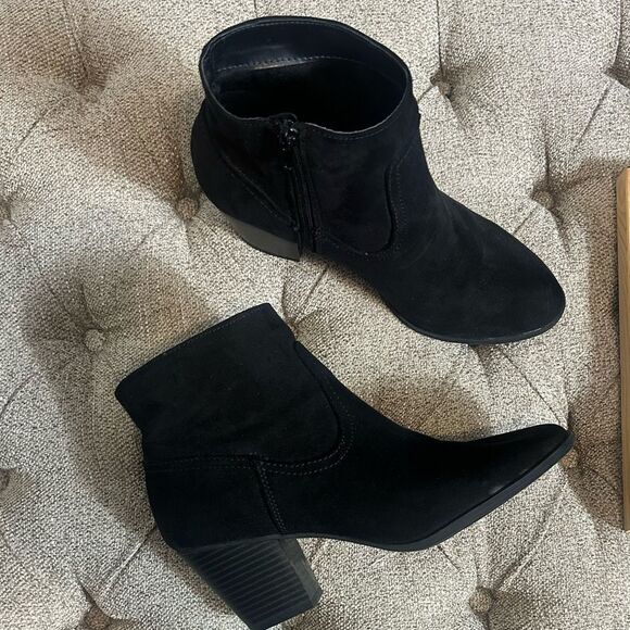Express Faux Suede Booties - Picture 3 of 12